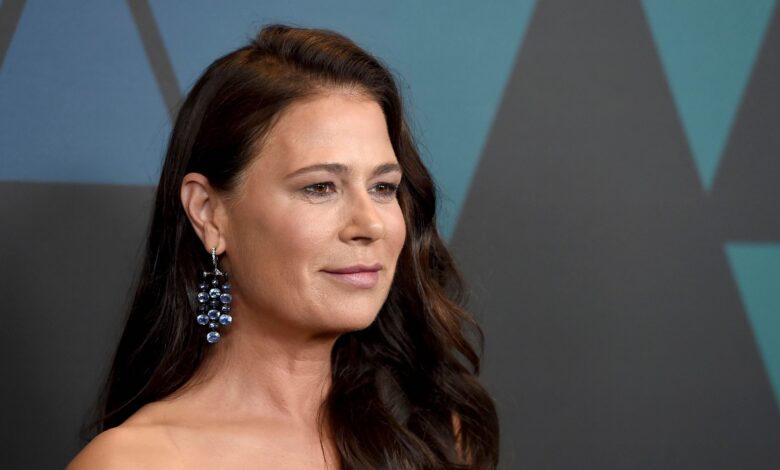 maura tierney net worth